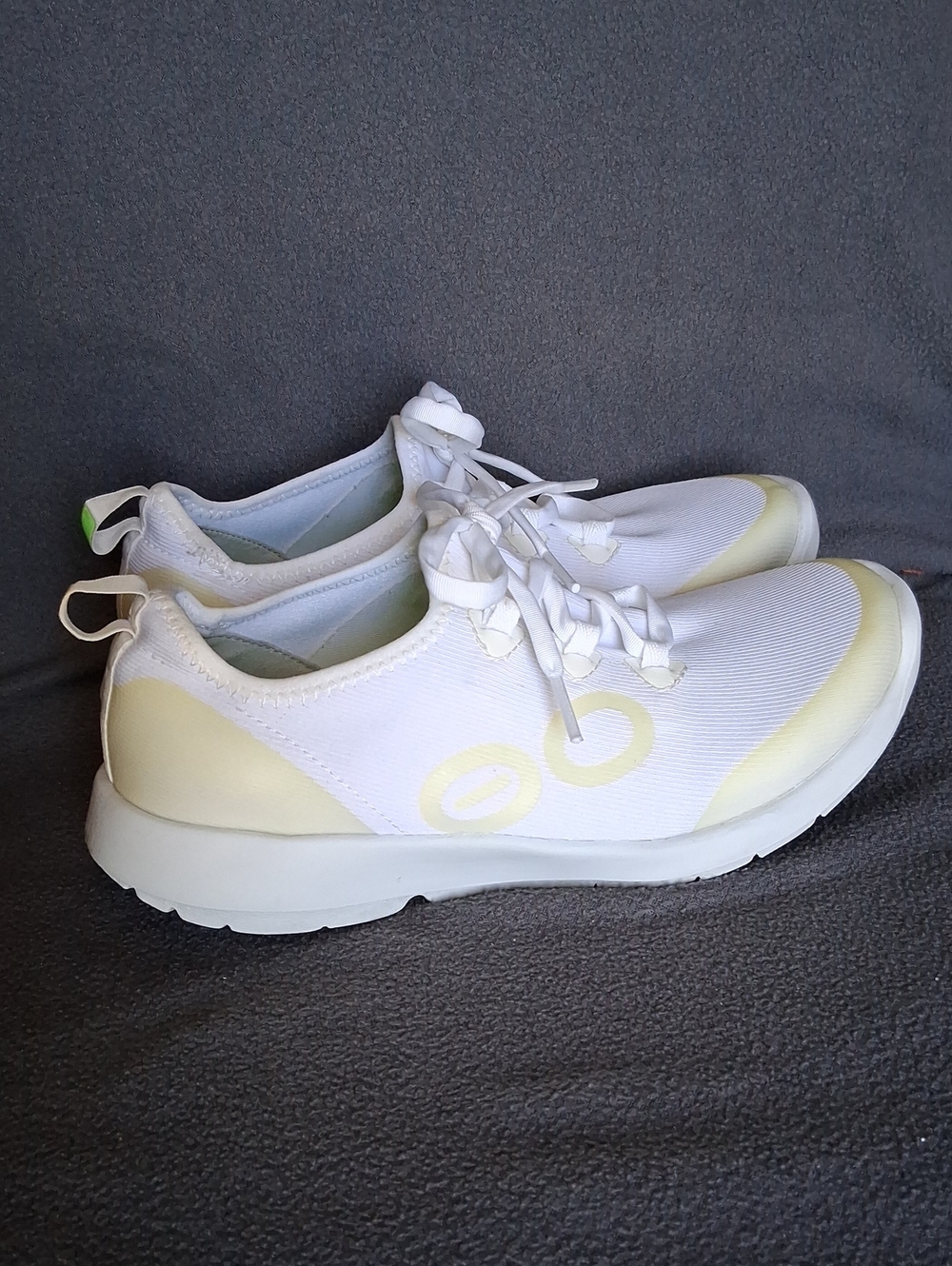 OOFOS White and Light Cream Women's Slip-On Lace Sneakers